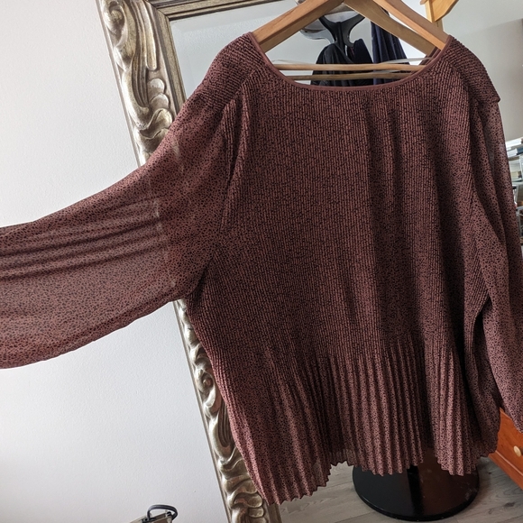 Signature Reitmans pleated blouse - Picture 5 of 5